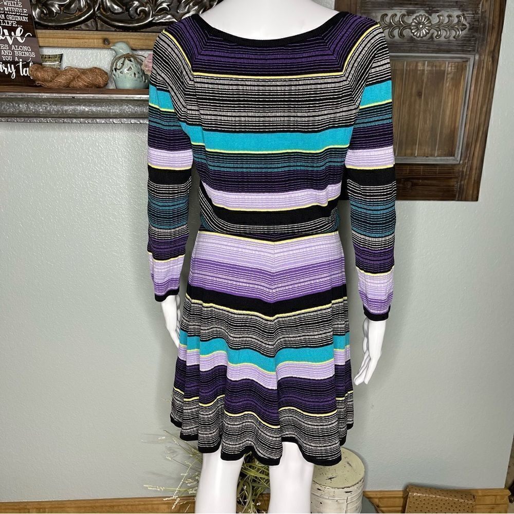 Diane von Furstenberg
Carrigan Striped Fit-and-Flare Dress, Lavender Size Med - Picture 3 of 15